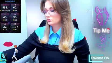 evelyne_rose online show from February 21, 6:36 am