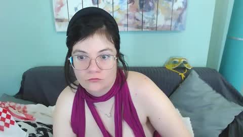 Everly online show from February 11, 1:41 pm