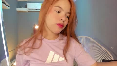 Snapshot of everyh chatting on October 1, 7:52 pm Sophia online show from October 1, 7:52 pm