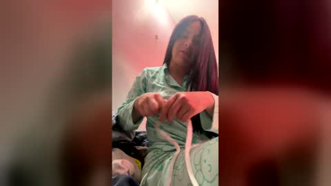 evie_misheell448685 online show from May 15, 3:26 pm