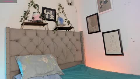 Ivi Alejandra  online show from October 27, 9:42 pm