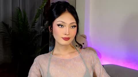 Snapshot of expensive_candyx chatting on December 5, 11:05 am Candy online show from December 5, 11:05 am