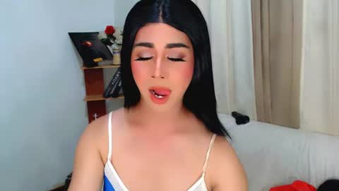 expensive_elise online show from July 5, 6:02 pm