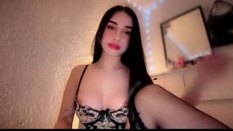chloee online show from June 24, 6:12 am