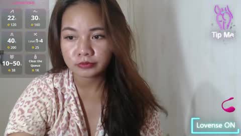 expnsivelj online show from April 27, 11:18 am