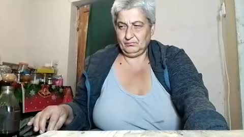 Snapshot of exquisitemature chatting on September 25, 10:07 pm ExquisiteMature online show from September 25, 10:07 pm
