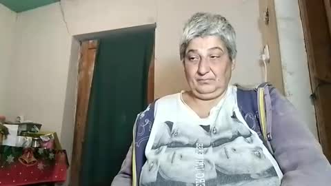 Snapshot of exquisitemature chatting on October 14, 7:22 am ExquisiteMature online show from October 14, 7:22 am