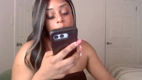 exstacybanks online show from November 24, 6:59 am