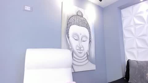 Nina online show from March 16, 2:21 pm