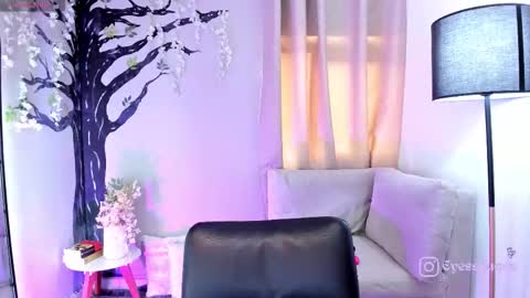      online show from February 3, 4:01 pm