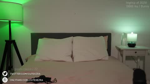 Ezra online show from March 4, 9:00 pm