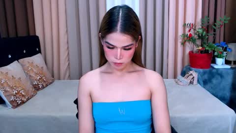 UR SWEET EZRA online show from January 14, 4:50 pm