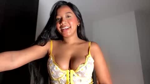 Thianna online show from December 4, 2:19 pm