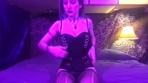 Fae online show from March 12, 3:35 am