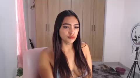 Snapshot of fairylatin chatting on February 6, 10:21 pm fairylatin online show from February 6, 10:21 pm