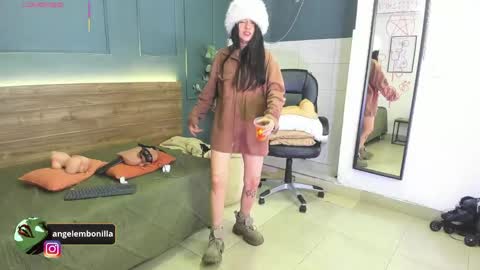 Megan    630  1330 -5 online show from May 15, 1:25 pm