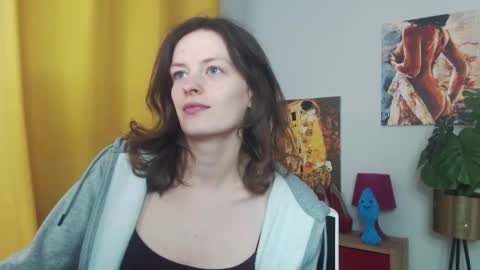 Nadine online show from October 22, 5:23 am