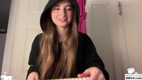 Ella online show from January 17, 6:32 am