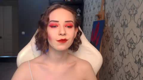 Fascinating   Eyes online show from August 4, 3:45 am