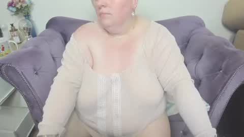 fashiona online show from August 2, 2:58 am