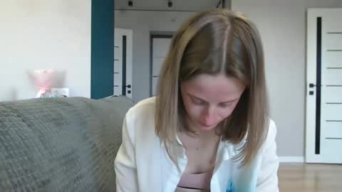favoriteyour online show from May 4, 7:45 am