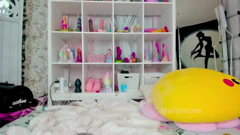 fawnmoonx online show from January 31, 8:43 pm