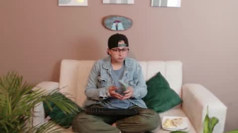 Feelena online show from September 16, 11:40 am