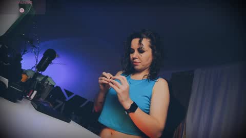 Snapshot of feetfundoll chatting on February 9, 12:51 am Lisa Dove aka FeetFunDoll online show from February 9, 12:51 am