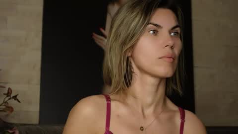 FeliciaKrige online show from April 19, 8:33 pm