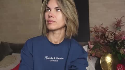 FeliciaKrige online show from March 3, 9:43 pm