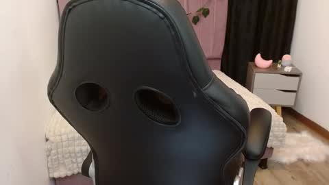 Alejandra online show from February 23, 8:00 am