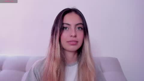 fernanda  online show from June 16, 3:35 pm