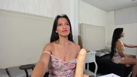 Fernanda  online show from May 19, 1:56 am
