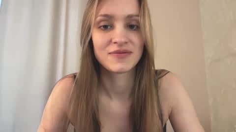 Snapshot of fflloowweerr chatting on February 22, 8:29 am Lisa online show from February 22, 8:29 am