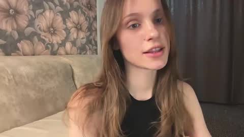 Lisa online show from April 30, 12:32 pm
