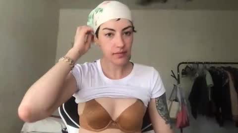 fgsammie online show from February 25, 8:51 pm