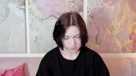fiamoory online show from May 3, 8:07 am