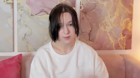 fiamoory online show from May 2, 1:53 am