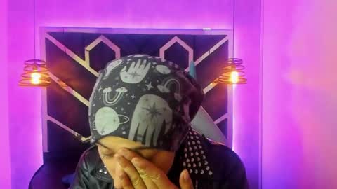   online show from January 25, 11:57 am