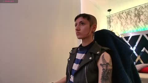   online show from June 30, 12:37 pm