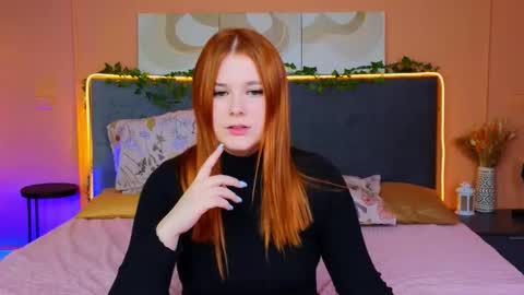 Snapshot of fiery_foxy chatting on October 9, 4:49 am Mabel online show from October 9, 4:49 am
