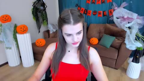 Amanda online show from November 2, 10:40 am