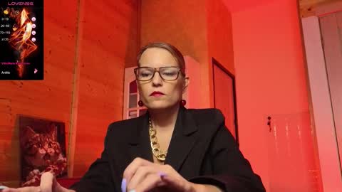 Lady online show from February 4, 5:38 pm