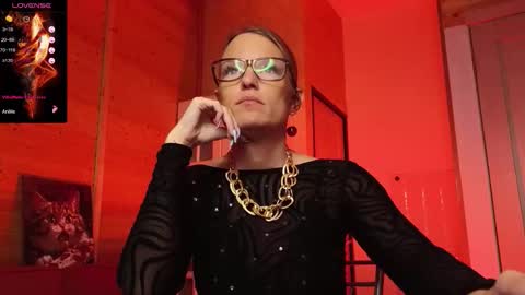 Lady online show from February 22, 5:03 pm