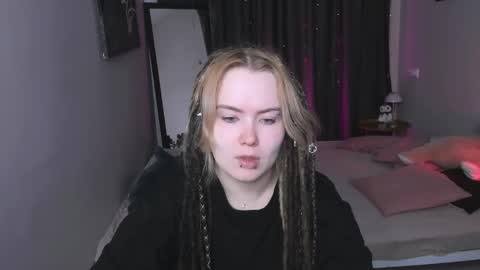 Fiona online show from April 29, 11:32 pm