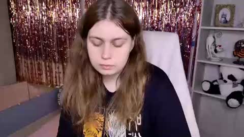 fiora online show from July 26, 6:54 am