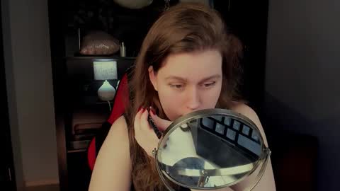 fiora online show from February 21, 7:53 am