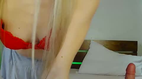 flowergirl online show from December 22, 8:12 pm