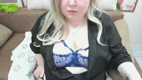 Gabrielle online show from January 3, 2:08 pm