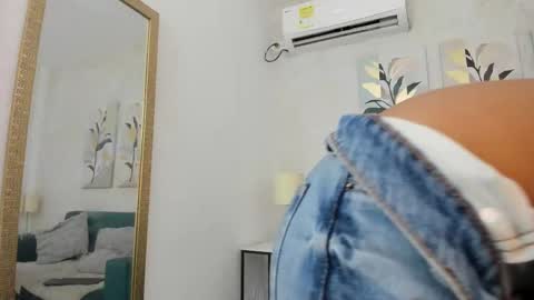 Flavia online show from November 29, 7:07 pm